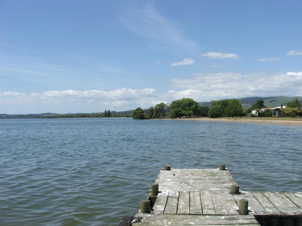 Cedarwood Lakeside Motel & Conference Venue Rotorua Exterior foto
