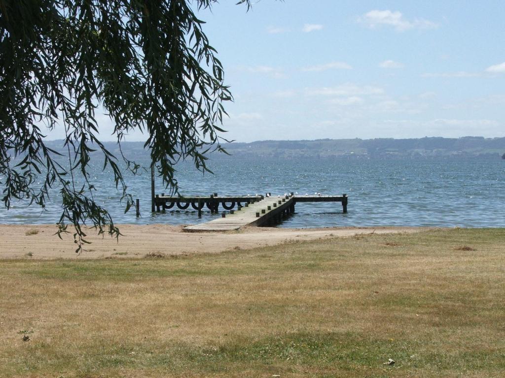 Cedarwood Lakeside Motel & Conference Venue Rotorua Exterior foto