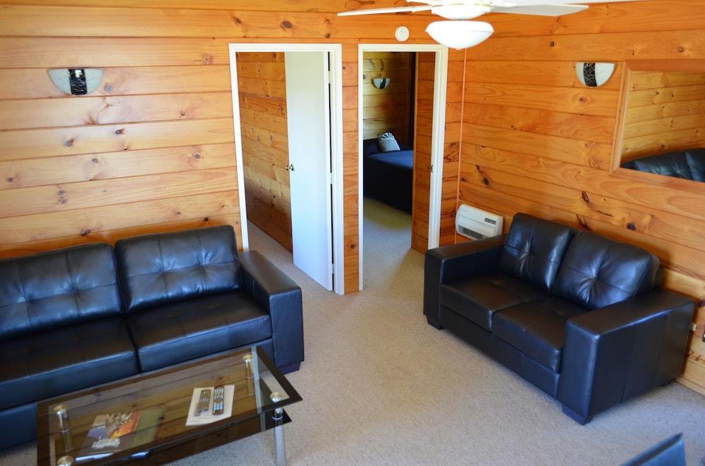 Cedarwood Lakeside Motel & Conference Venue Rotorua Exterior foto