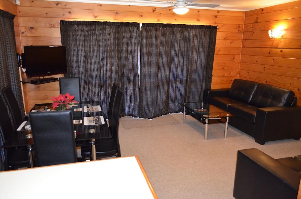 Cedarwood Lakeside Motel & Conference Venue Rotorua Exterior foto