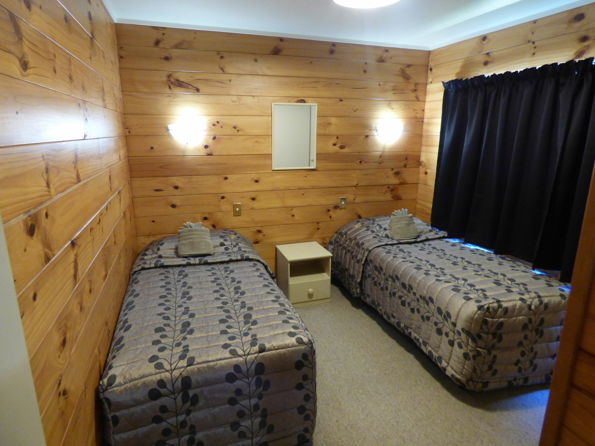 Cedarwood Lakeside Motel & Conference Venue Rotorua Exterior foto