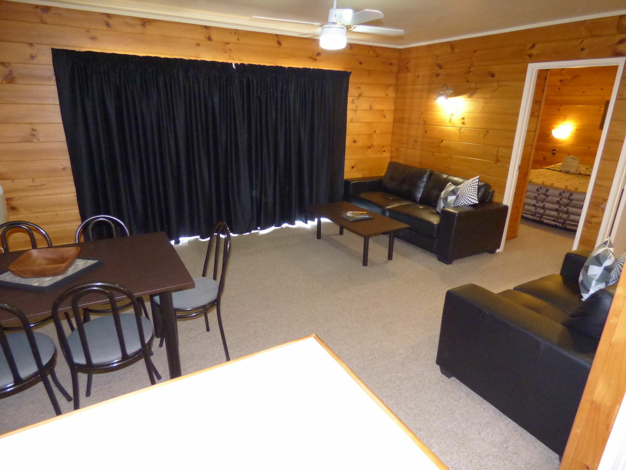 Cedarwood Lakeside Motel & Conference Venue Rotorua Exterior foto