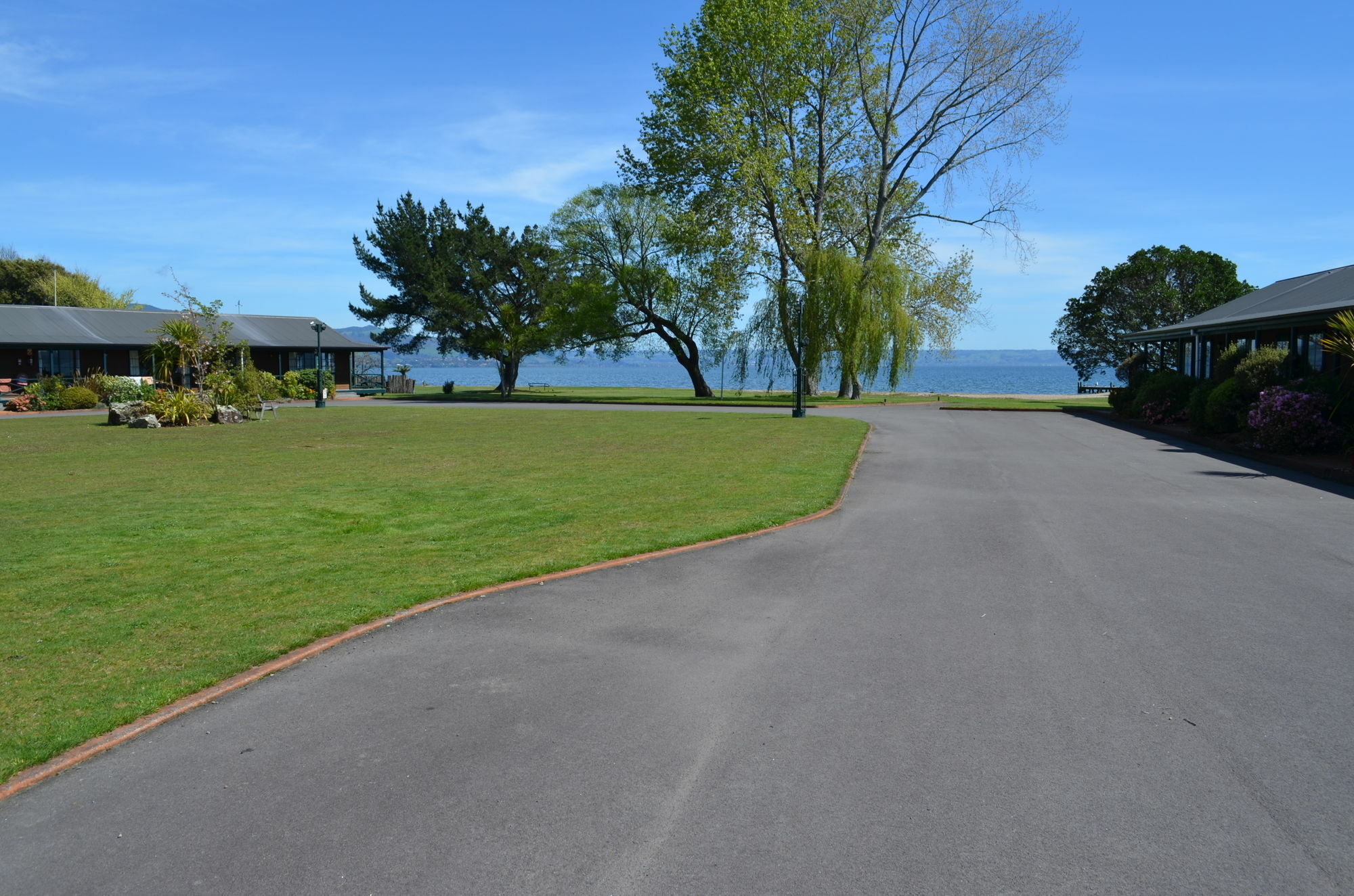 Cedarwood Lakeside Motel & Conference Venue Rotorua Exterior foto